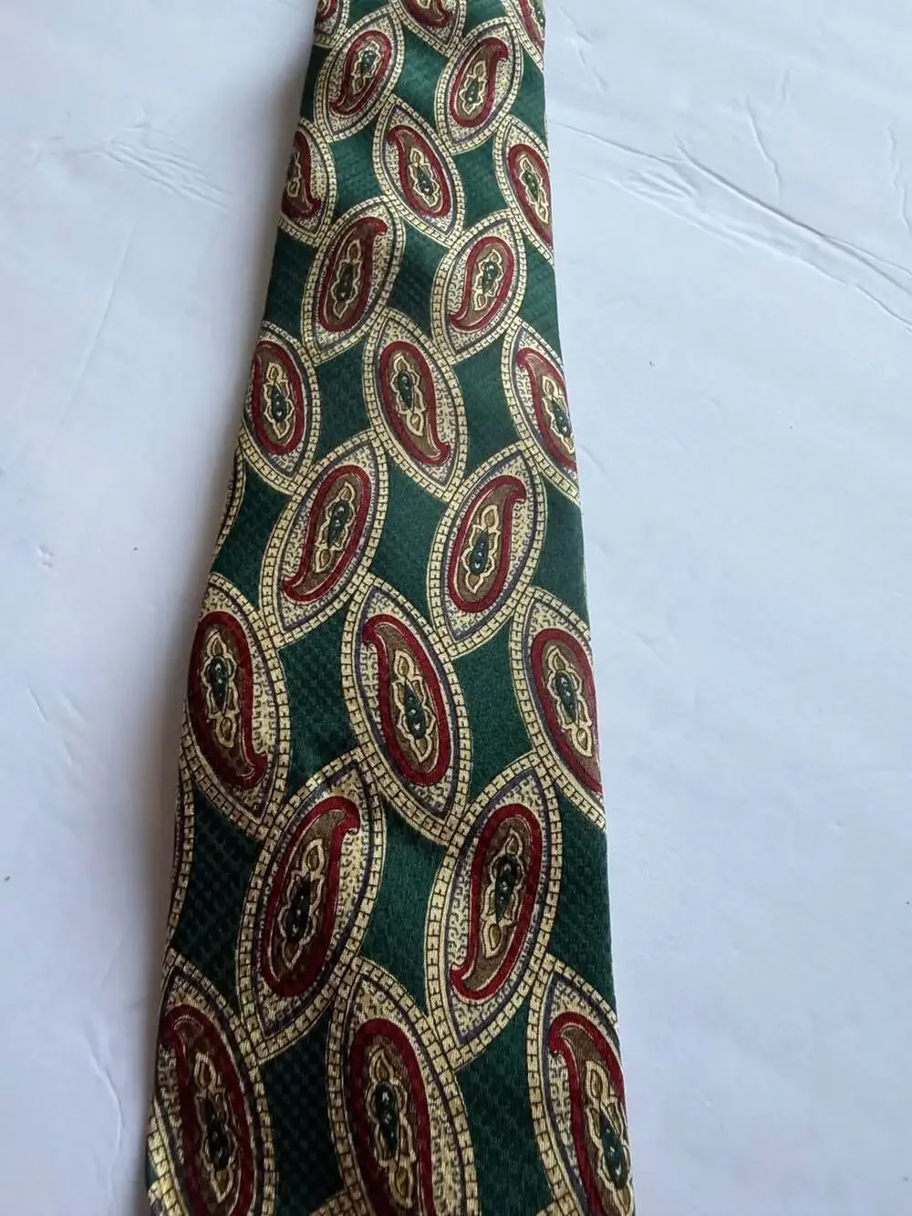 Brooks Brothers Makers Men's Green Gold and Maroon Paisley Silk Necktie